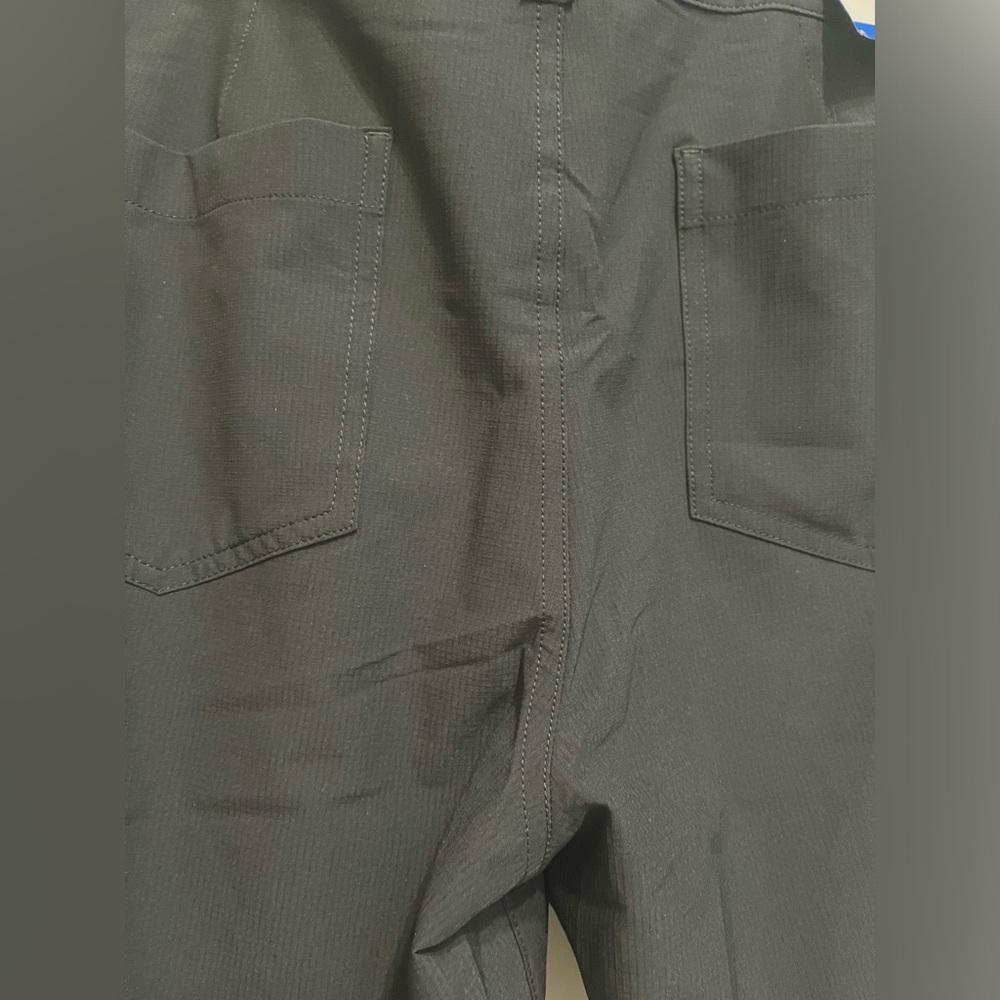 Eddie Bauer Women's Black Stretch Ripstop Crop Pant, NWT, Size 10 - Picture 6 of 9